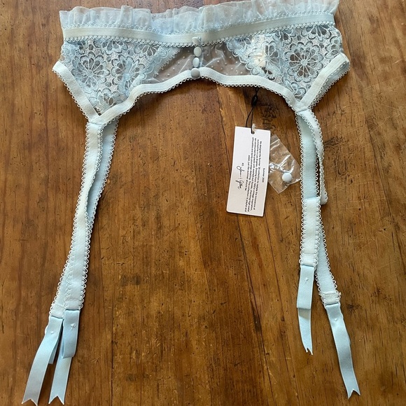 For Love & Lemons Daisy Garter Belt - Picture 3 of 4
